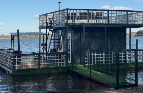 Дом на воде со скидкой до 29% на Минском море